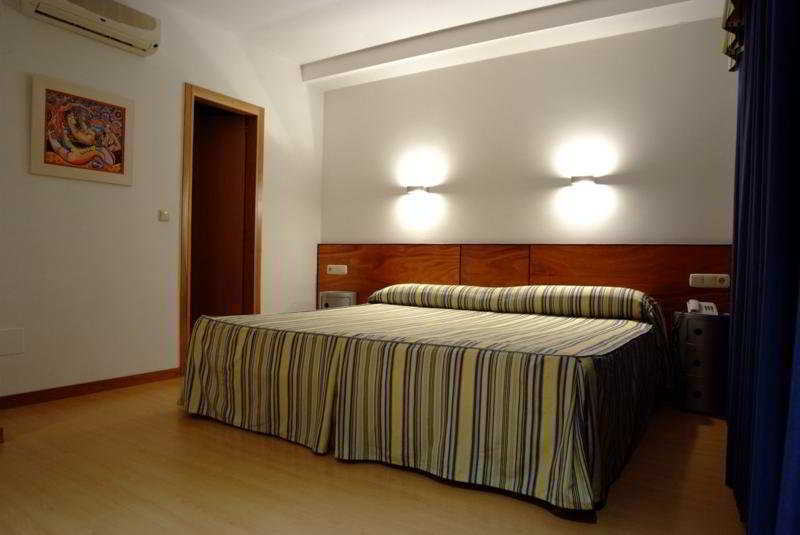 Hotel Colon Tuy Tui Zewnętrze zdjęcie